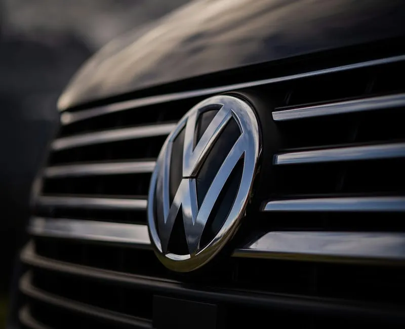 BOOK YOUR VOLKSWAGEN SERVICE